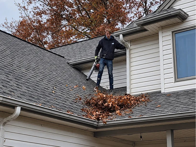 Pressure washing in Ypsilanti, Michigan